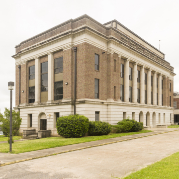 Catahoula Parish Courthouse  (Harrisonburg, Louisiana)