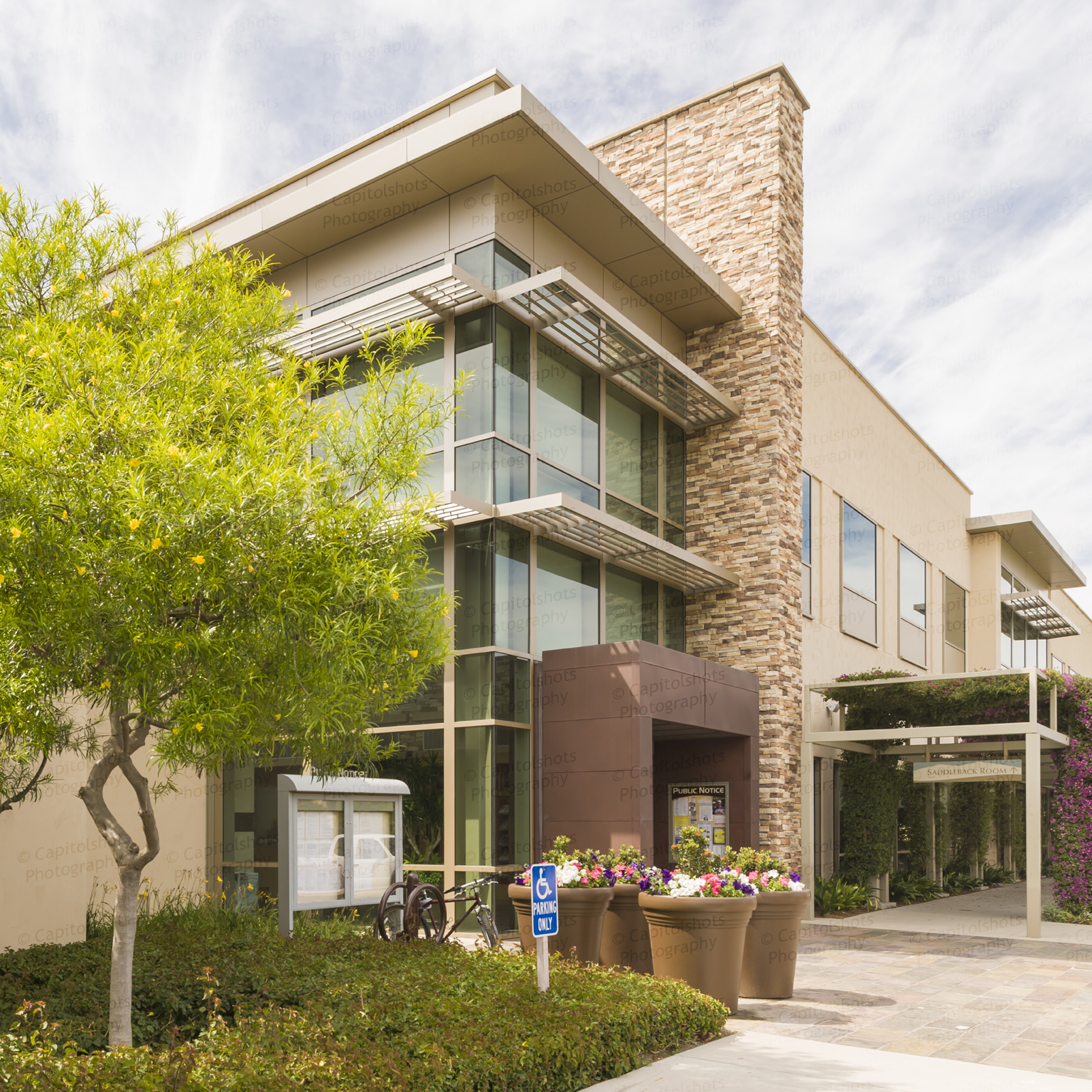 Mission Viejo City Hall (Mission Viejo, California) Stock Photos
